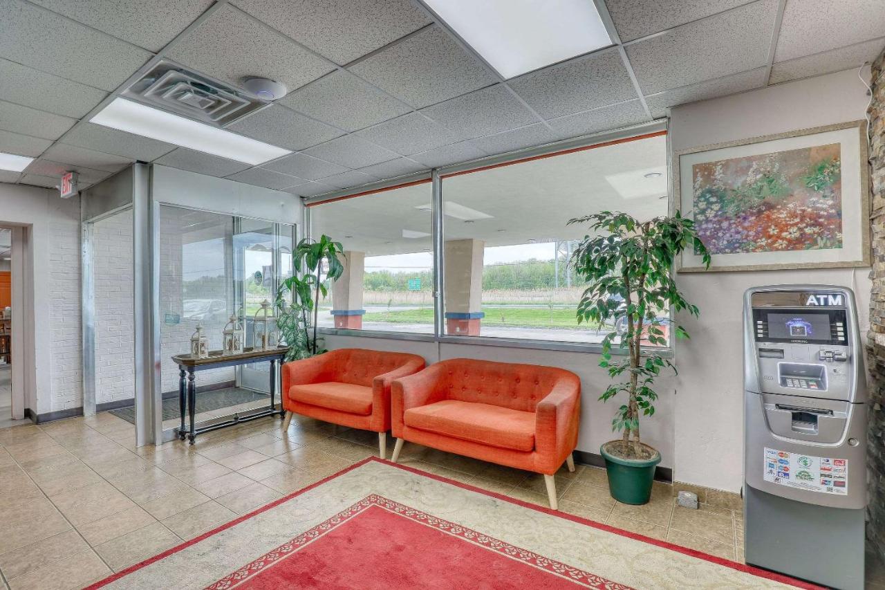 Suburban Studios Neenah-Appleton Exterior foto